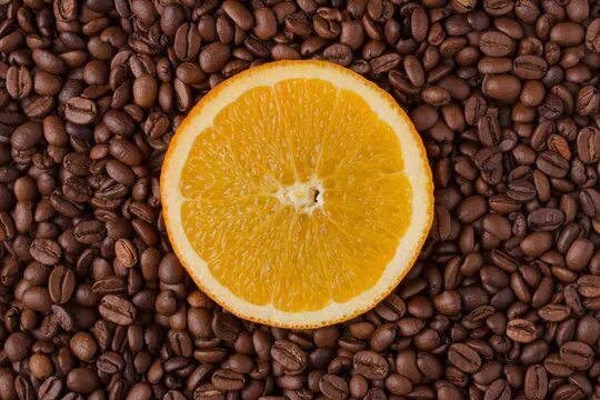 Какие витамины есть в зелёном и обжаренном кофе? Какие витамины есть в зелёном и обжаренном кофе?